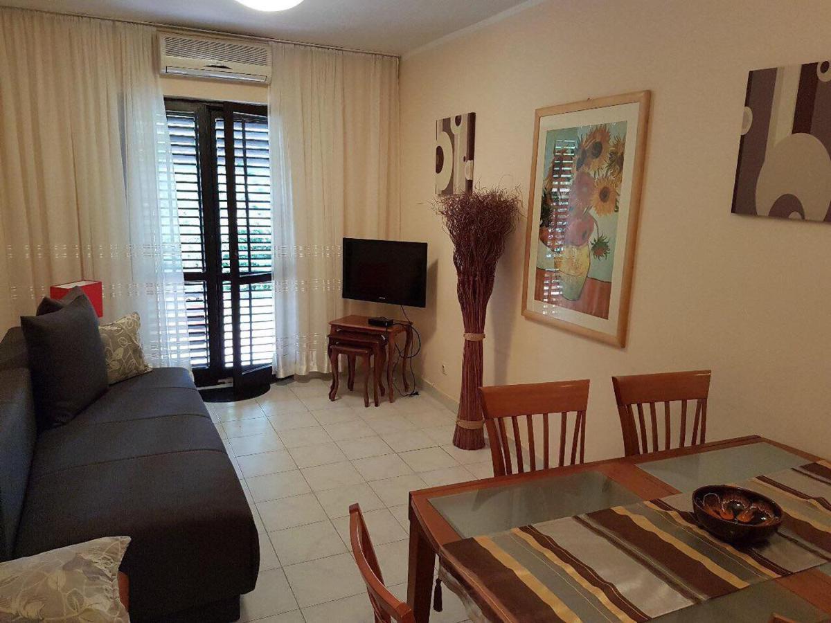 Apartmani I Sobe Goca Herceg Novi Dış mekan fotoğraf
